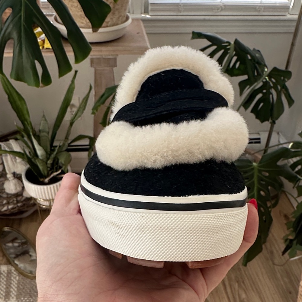 Vans Women's Cozy Black and Cream  Mules Sneakers W10.5 - Picture 2 of 9